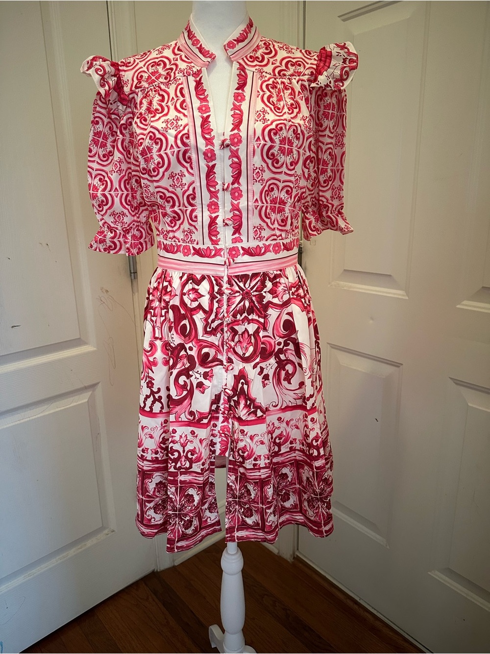 Lai Meng Five Cats Mini Dress Women's  Red White Floral Puff Sleeve NWT Size 2XL